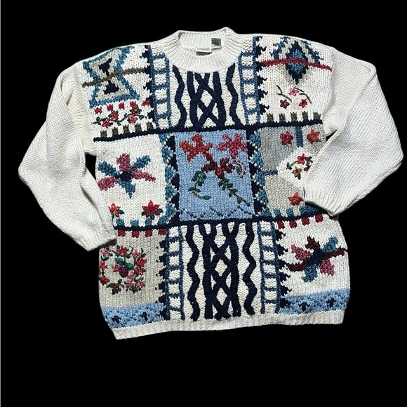 90’s Classic Elements Cream and Navy Knit Top With Shoulder Pads - Picture 2 of 10